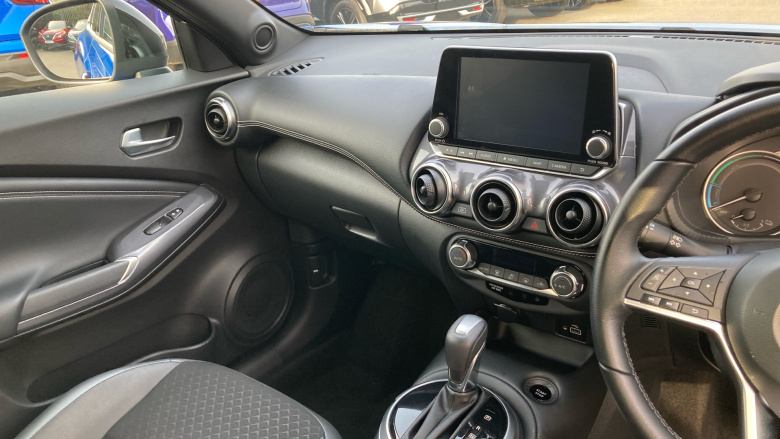 Nissan Juke 1.6 Hybrid N-Connecta 5dr Auto Hybrid Hatchback